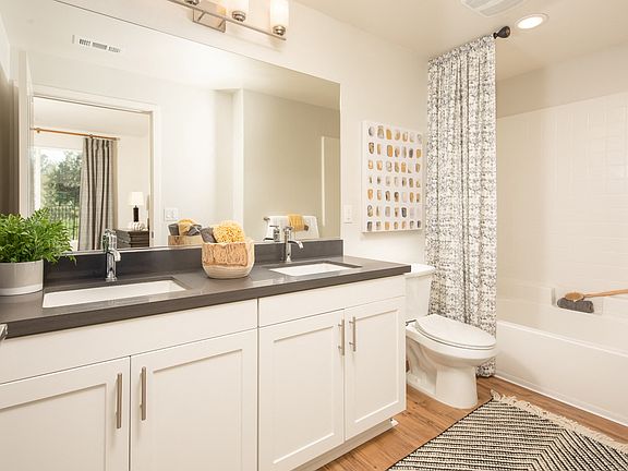 Sorano Apartments Bathroom