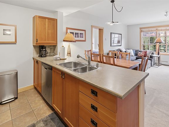 3rd image of 910 Copper Road UNIT 202