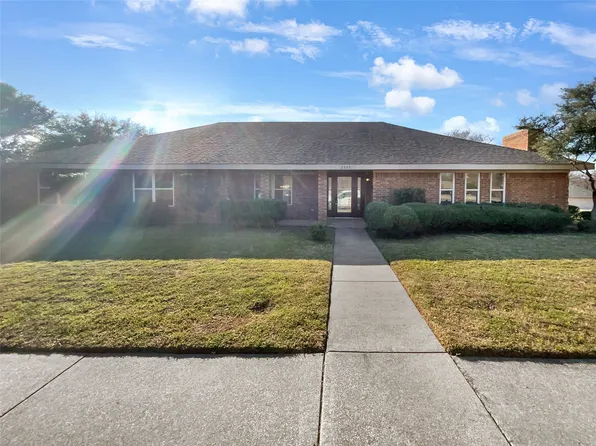 2505 Baze Rd, Euless, TX 76039