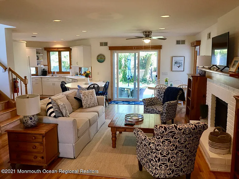 203 Stockton Blvd — Photo 3