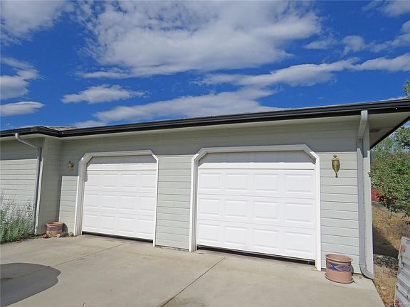 5th image of 172 Robert Dr