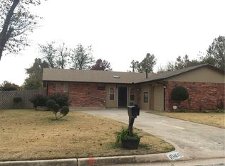 10400 Glascow Dr, Yukon, OK 73099