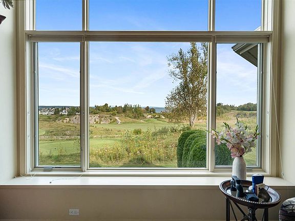 4th image of 6460 Quarry Ridge Dr #18