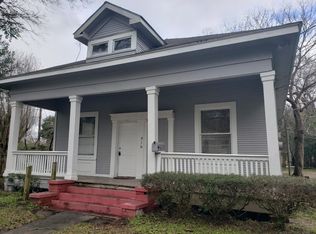 916 5th St, Orange, TX 77630