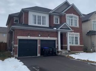 28 McLean Ave, Collingwood, ON L9Y 3V2