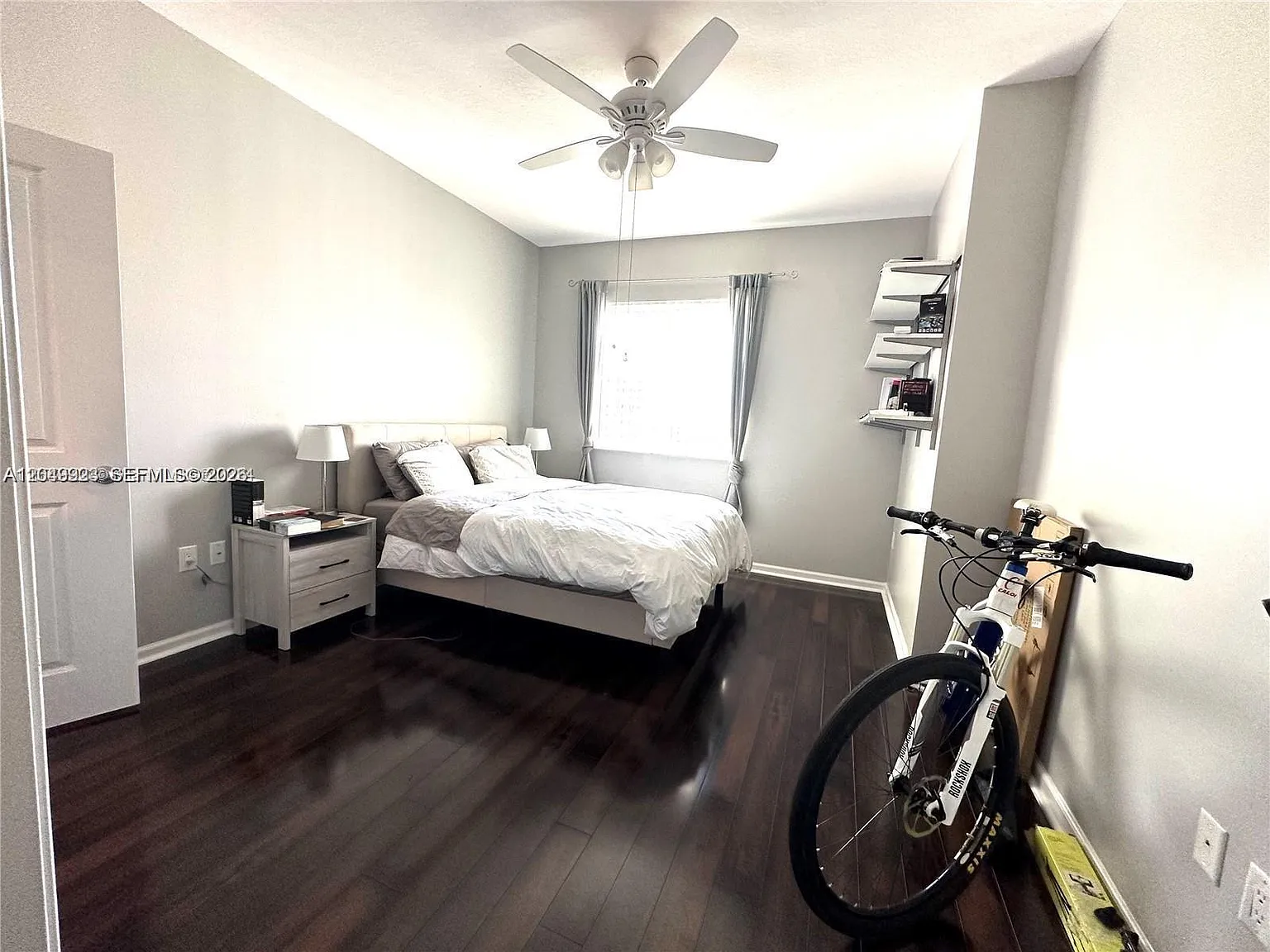 Ten Aragon Condo — Photo 4