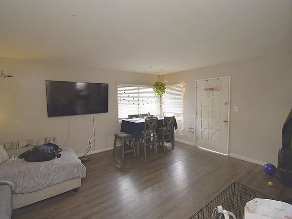 5th image of 1012-1014 15th St