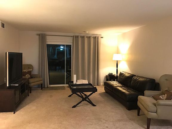4th image of 2001 Oxford Ave APT 1