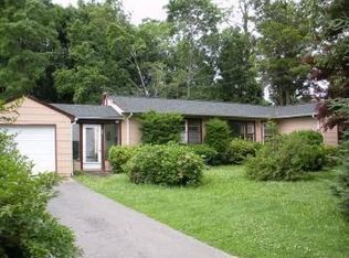 24 Old Coach Rd, East Setauket, NY 11733