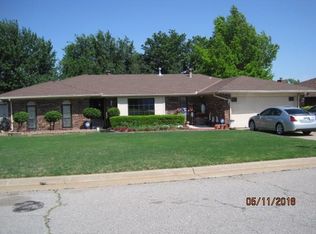 7312 Crown Point Rd, Oklahoma City, OK 73132