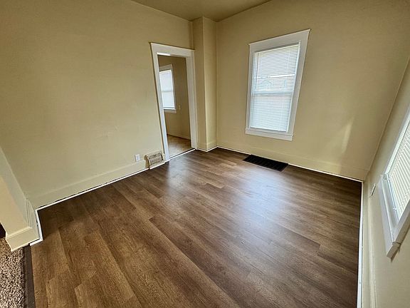 3rd image of 1031 Liberty St