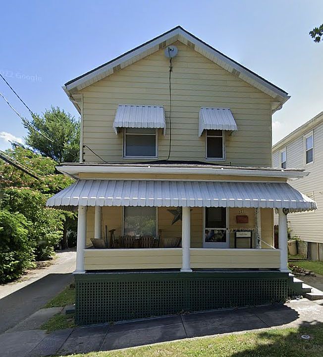 1st image of 221 5th Ave
