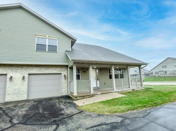 223 Hometown Ave #25, Fall River, WI 53932