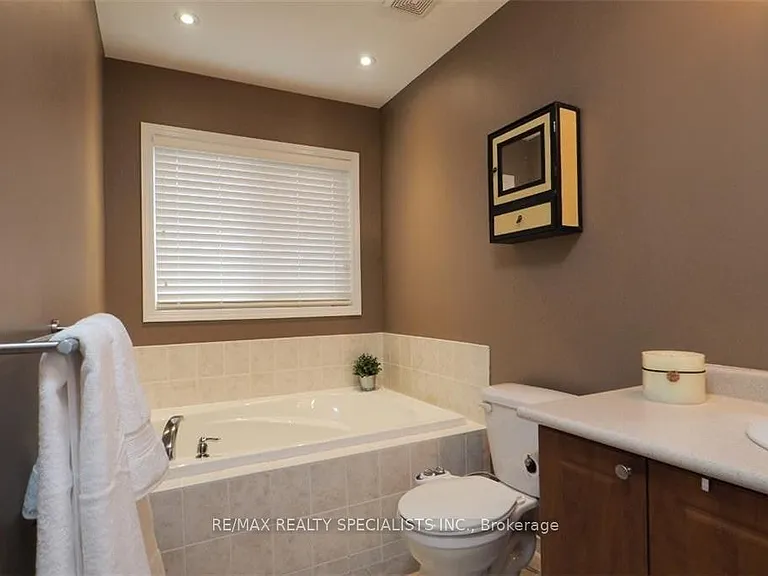 110 Highland Rd W #127 — Photo 12