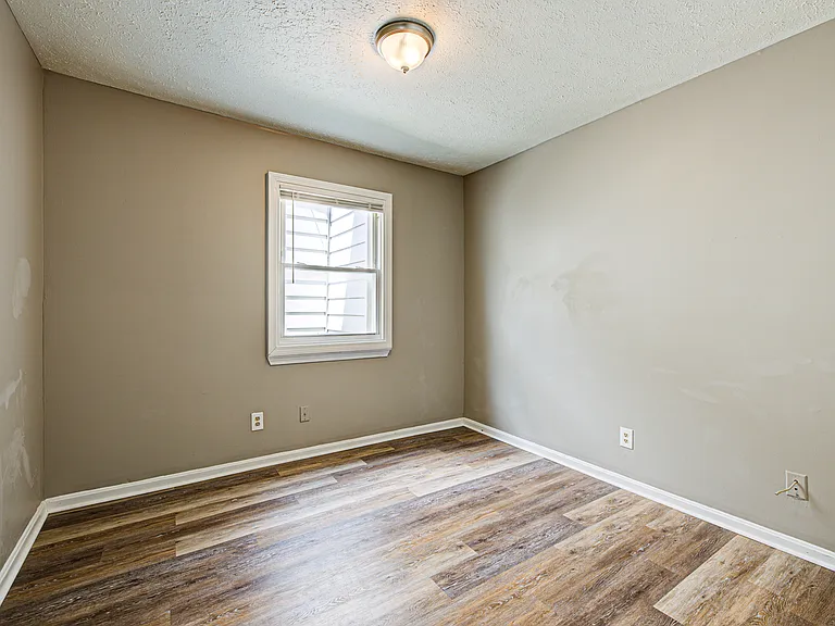 1307 E Market St #1 — Photo 16