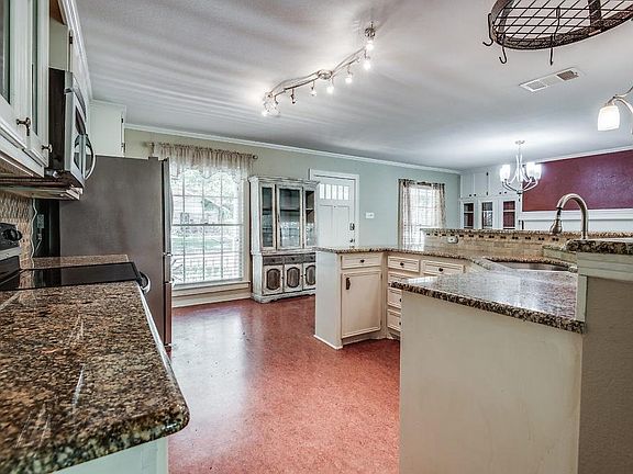 5th image of 114 Kirven Ave