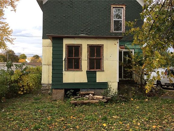 3rd image of 642 Lansing St