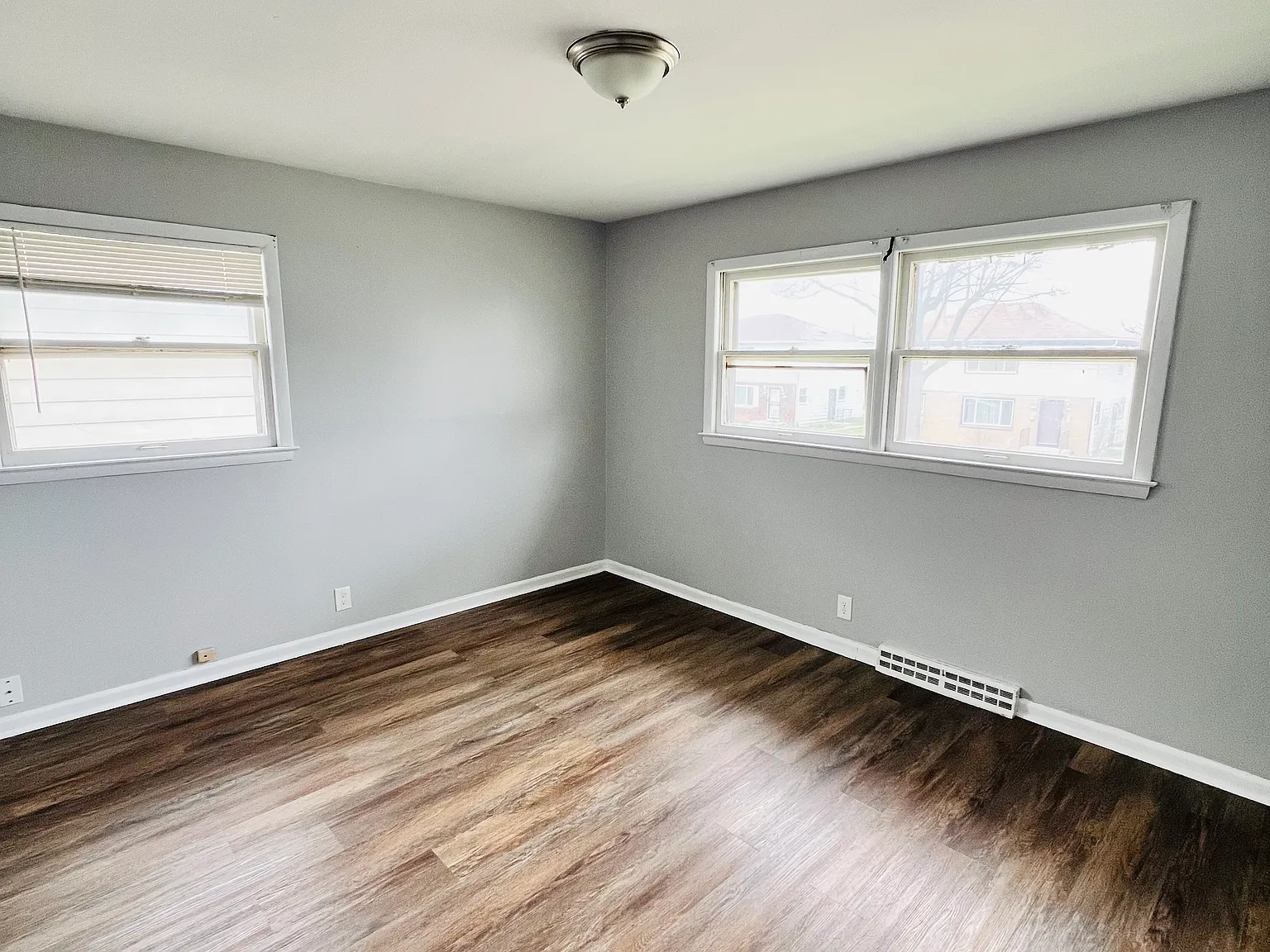 3 bed, 1215 sqft, $1,250 — Photo 4