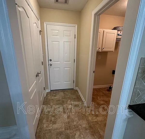 2136 Sylvan Lake Dr — Photo 22