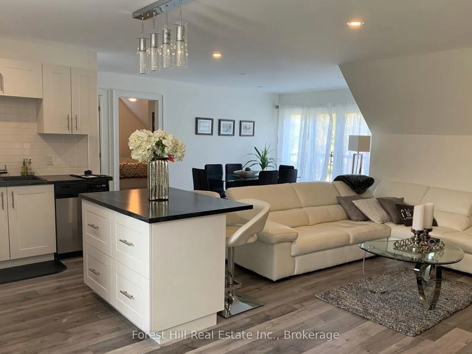 2 bed, $2,500 — Photo 2