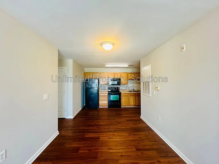 370 S Kerr Ave #306 — Photo 5