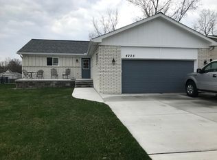 4225 Neuman Rd, Saint Clair, MI 48079