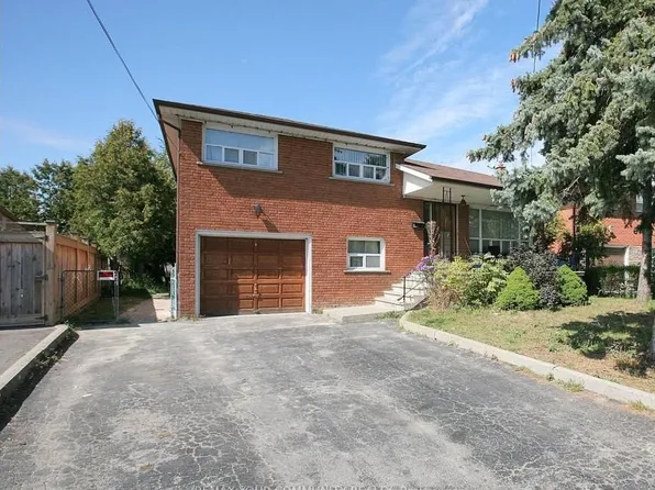 8 Stanwood Cres, Toronto, ON M9M 1Z9