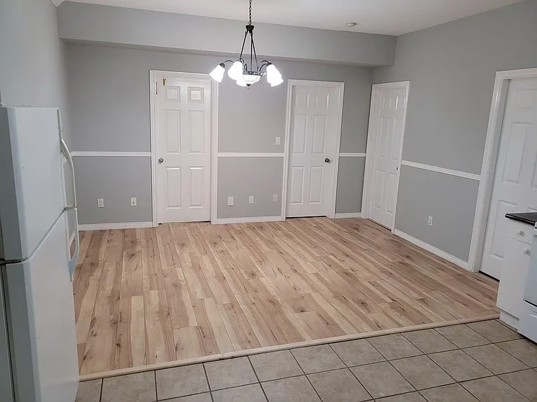17105 Greenway Dr — Photo 3