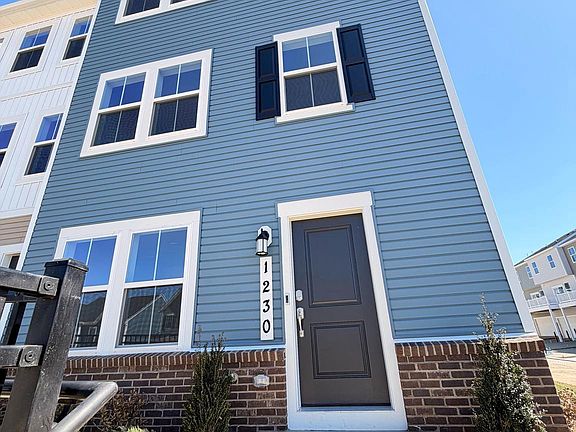 3rd image of 1230 Red Clover Ln