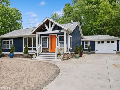 749 Holland St, Saugatuck, MI, 49453