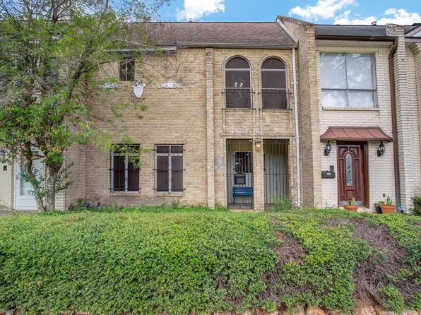 1412 Walnut Bend Ln #19, Houston, TX 77042