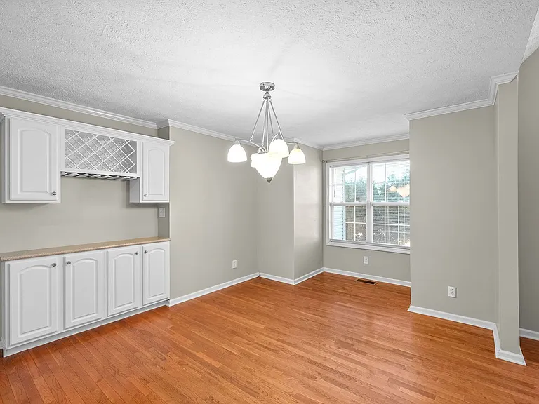 3487 Hickory Glen Dr — Photo 6