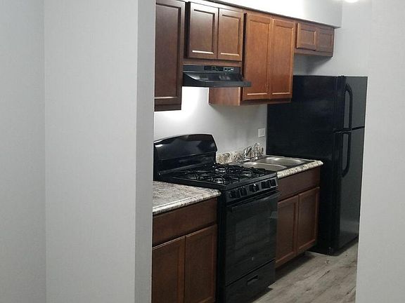 4th image of 127 Dolores Dr APT 3