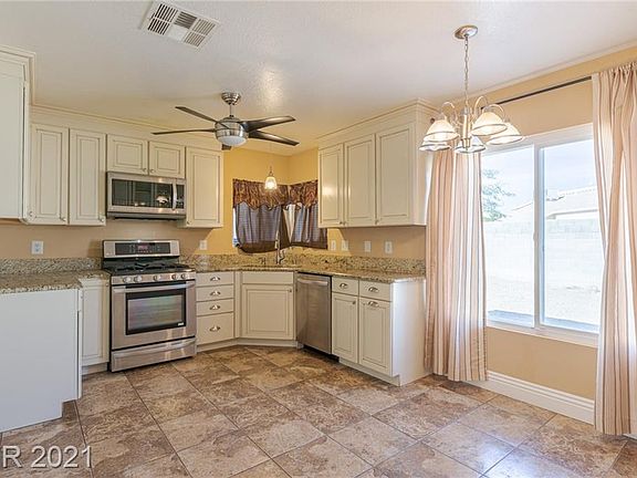 3rd image of 3232 W Verde Way