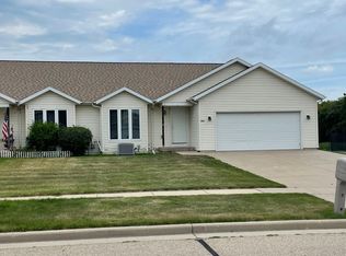 218 Morningside Dr, Deerfield, WI 53531