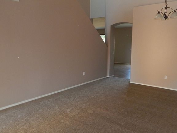 3rd image of 419 W Calle Cajeta