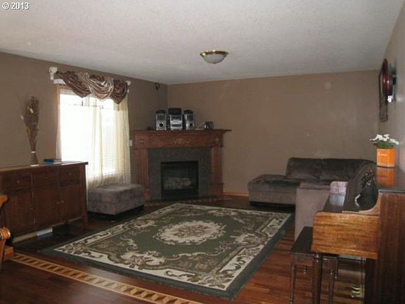 3rd image of 10910 NE 103rd St