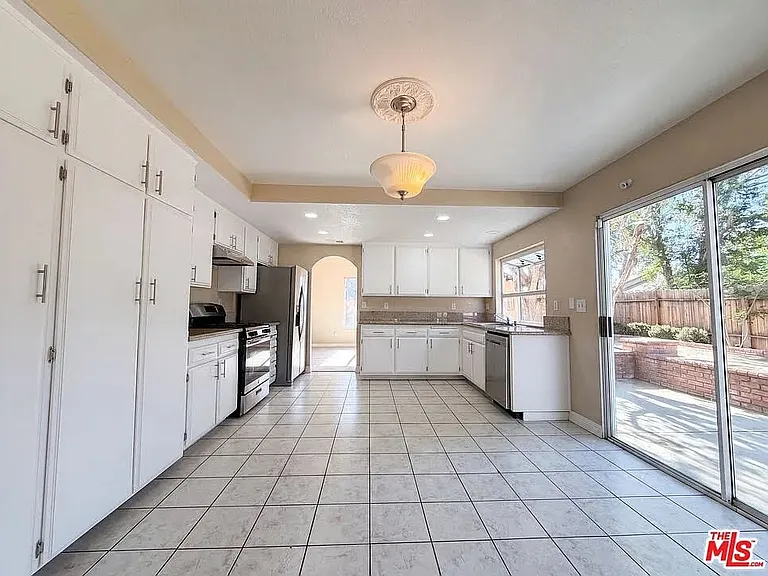 5503 W Avenue L6 — Photo 11