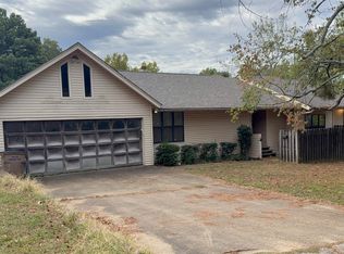 812 E Cross St, Forrest City, AR 72335