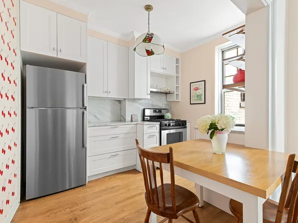 125 Prospect Park West image 5 of 8