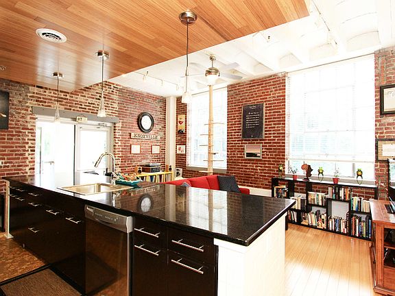 4th image of 555 W Jackson Ave Unit 501