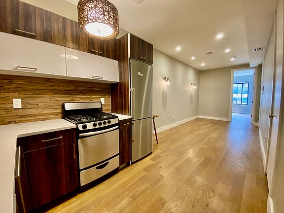 3rd image of 441 Meeker Ave #3B