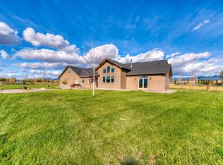 967 Three Mile Creek Rd, Stevensville, MT 59870