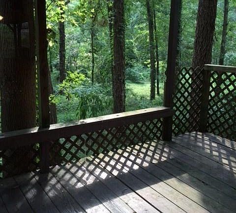 3rd image of 3038 Cloudland Dr