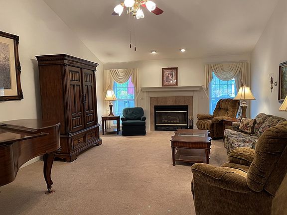 5th image of 115 Tremont Dr