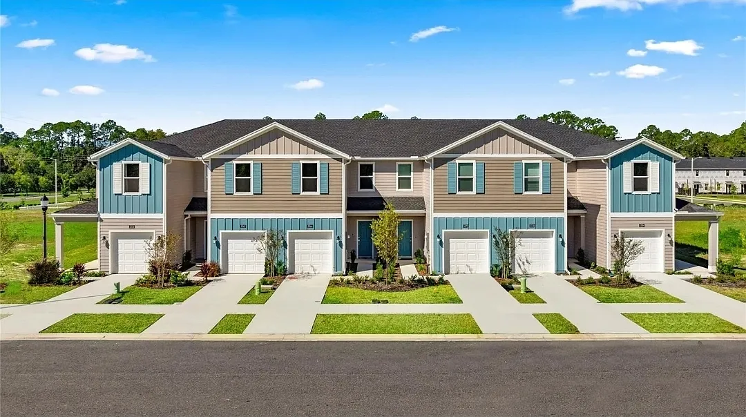 3 bed, 2.5 bath, 1700 sqft, $1,700 — Photo 1