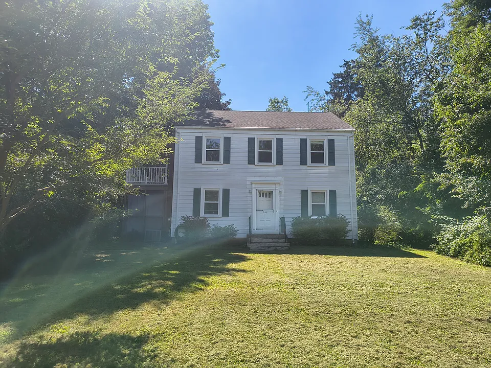248 Fisher Pl #2