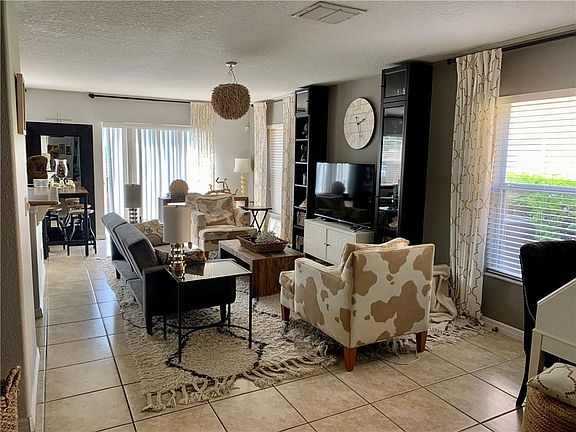 2nd image of 3788 Collingwood Ln