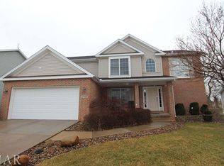 2408 Savanna Rd, Bloomington, IL 61705