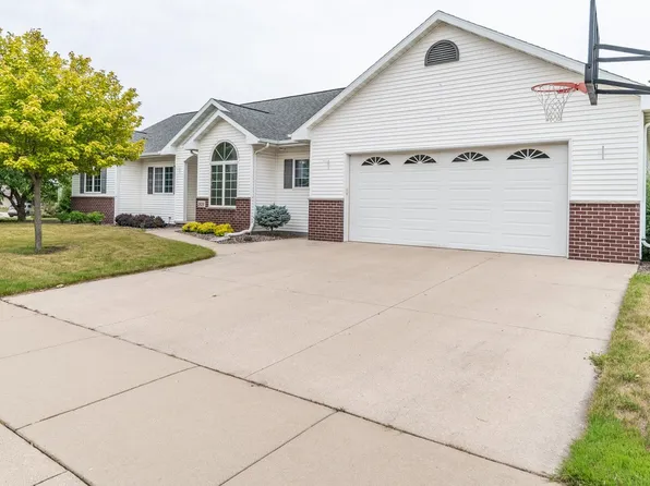 2020 Mayflower St, Kaukauna, WI 54130